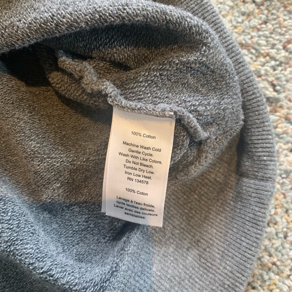 Vineyard Vines Men’s Medium 1/4 zip gray - Picture 4 of 6